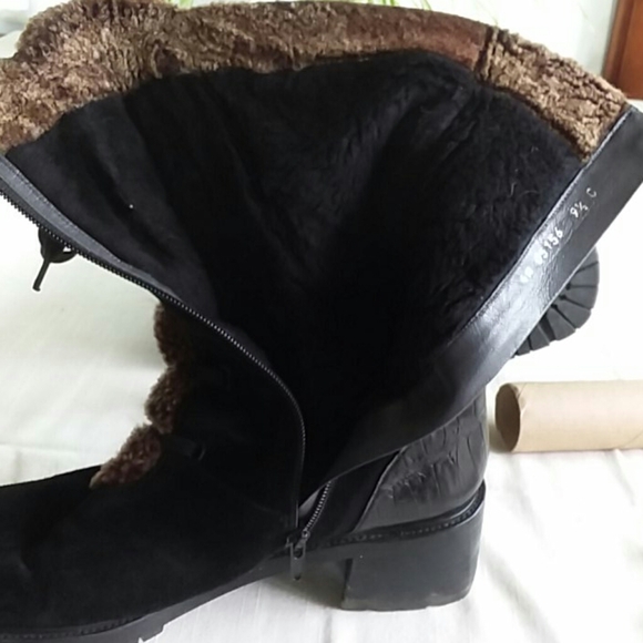 Stuart Weitzman Black Suede Winter Boots - Picture 9 of 11